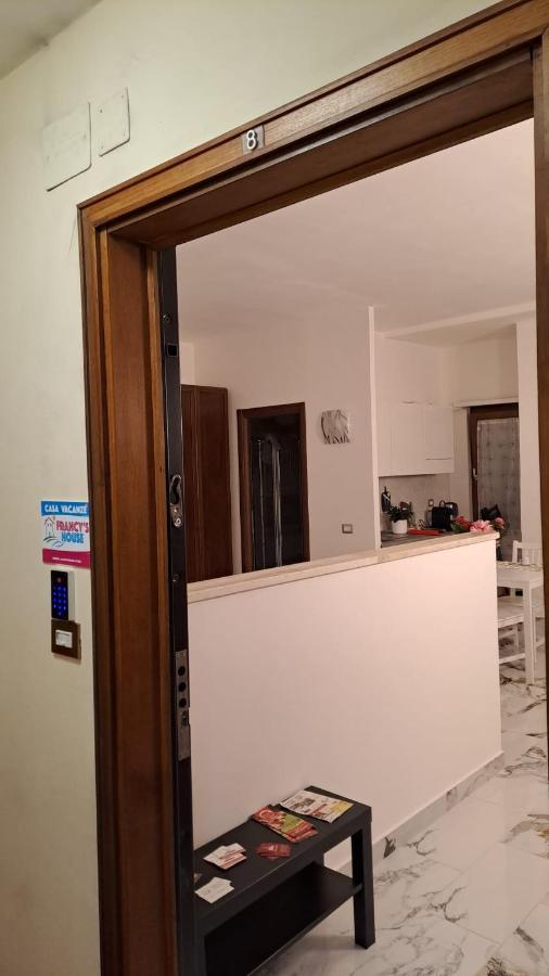 Francy's House Al Centro Di Apartamento Roma